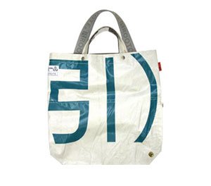 tote300_2.jpg