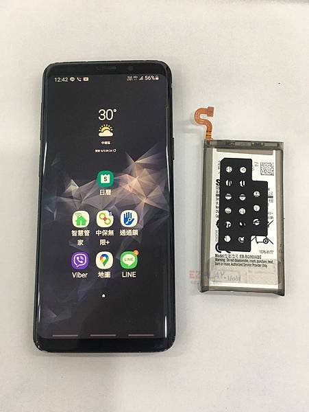 三星S9+更換電池,公務手機電池老化發熱又耗電【947手機維