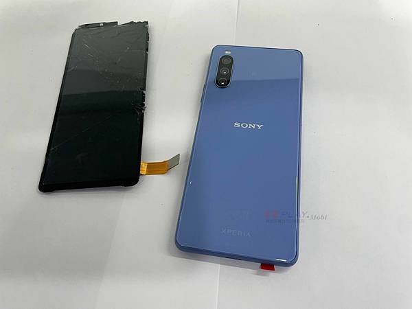 SONY Xperia10 III更換螢幕,常常摔到螢幕破裂