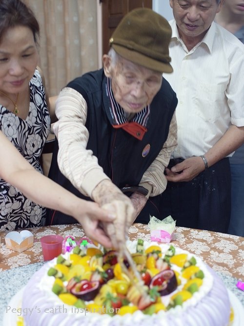 R1222610.jpg
