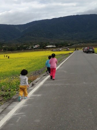 在天堂路奔跑的小人們.jpg