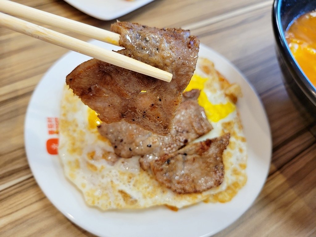 【美食】韓味來襲！蕃茄村泡菜系列閃亮登場｜炒泡麵、蛋餅、部隊