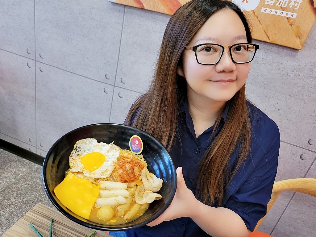 【美食】韓味來襲！蕃茄村泡菜系列閃亮登場｜炒泡麵、蛋餅、部隊