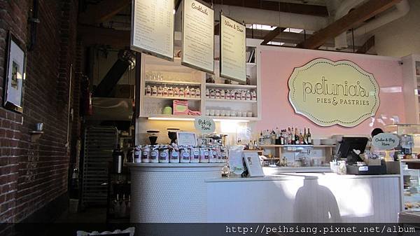 Petunia&apos;s Pies &amp; Pastries