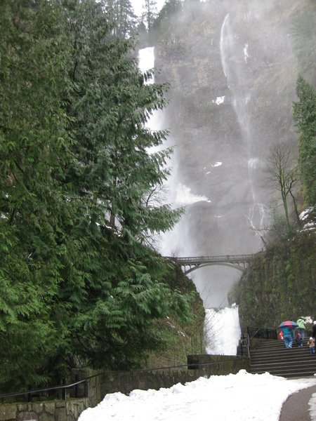 Multnomah Fall in winter