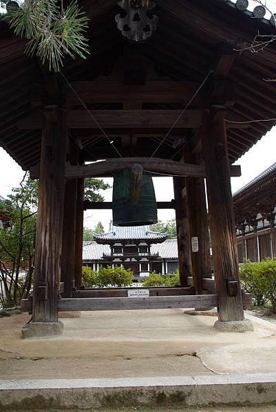 012 鐘.jpg