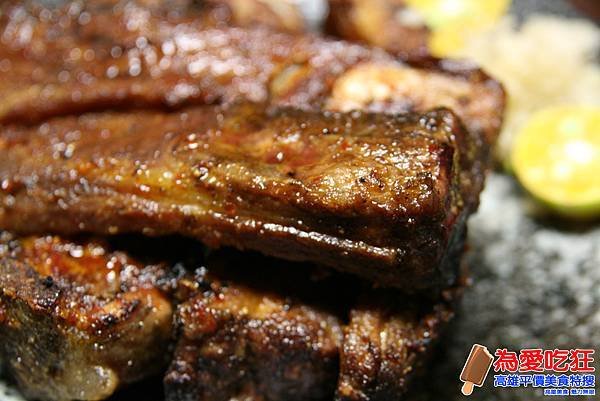 吃不飽炭烤牛排-鹽埕店