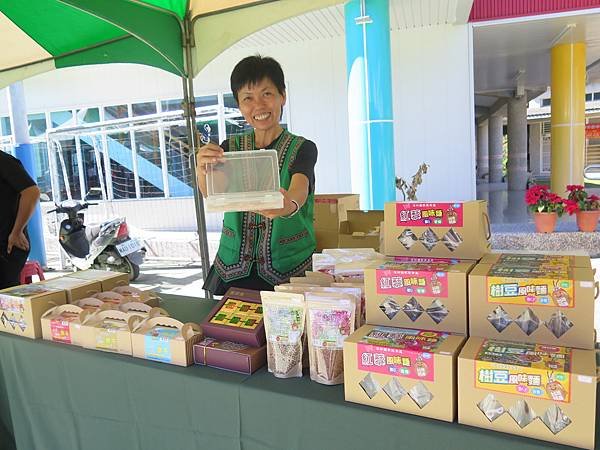 12綠市集攤位產品 (1).JPG