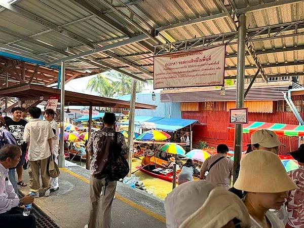 日本黃金週的泰國渡假遊/自由行=美功鐵道市場.杜拉拉水上市場