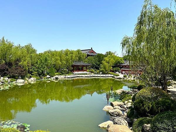 大陸朝拜之旅=驪山老母.華清池.樓觀台.札麻隆鳳凰山.九天玄