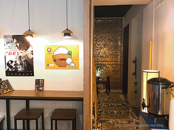 扒咖哩1樓店景.gif