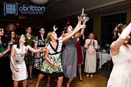 bouquet-toss-wedding-by-allison-britton-photography