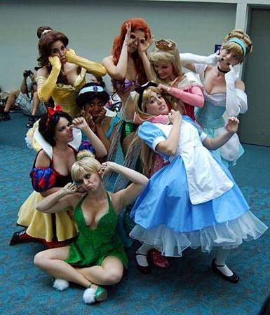 Disney-princesses-cosplay-9