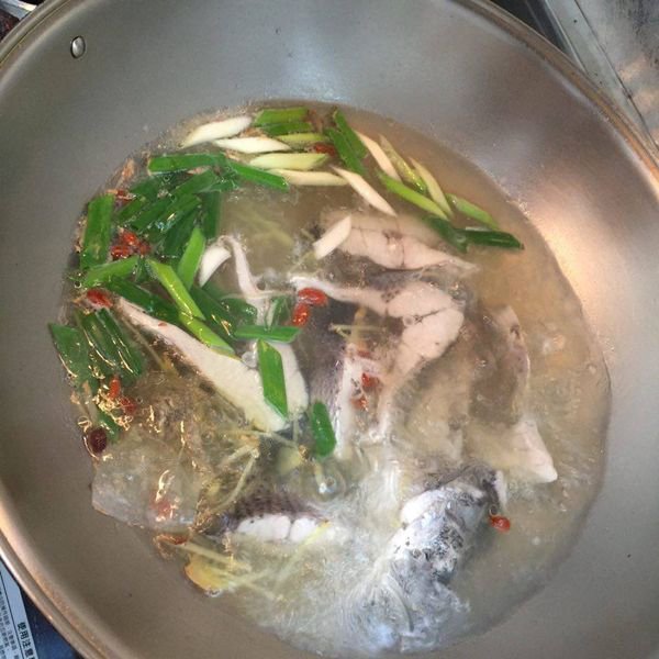 產後超發奶-鱸魚湯完成起鍋