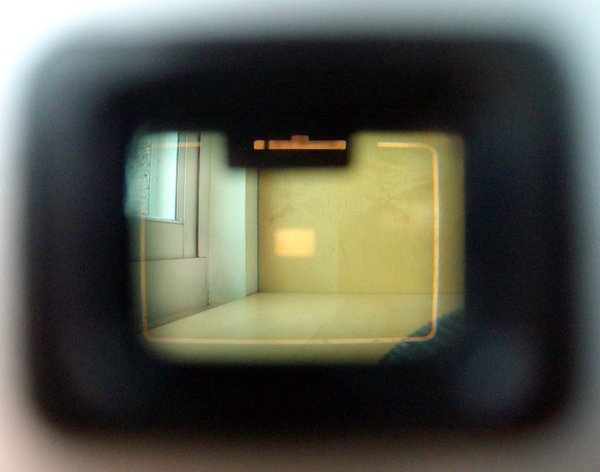 viewfinder of Olympus S CdS .JPG