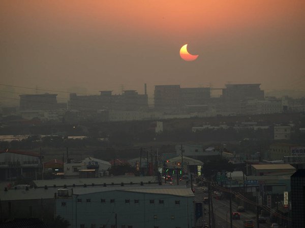 solar eclipse on Jan-2010_11.JPG