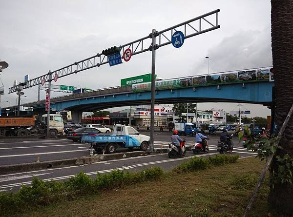 20151022機場單車道遊 (12).jpg
