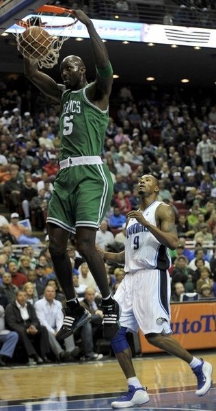 KG dunk.jpg