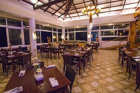 eagle_point_beach_dive_resort_interior (3).jpg