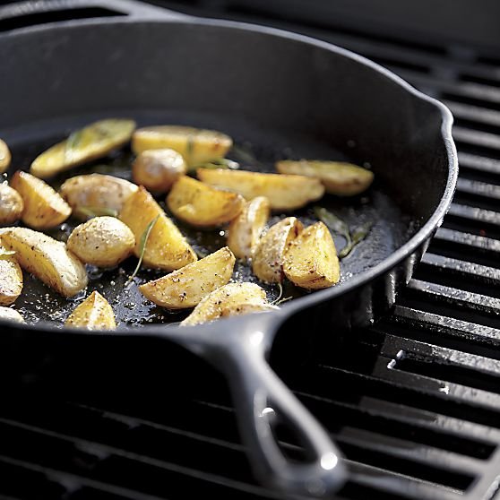 lodge-cast-iron-round-skillet