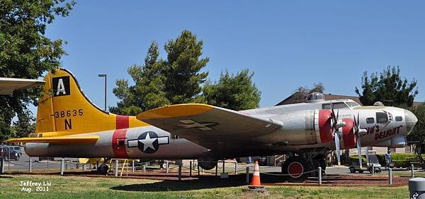 B-17G DSC_0037.JPG