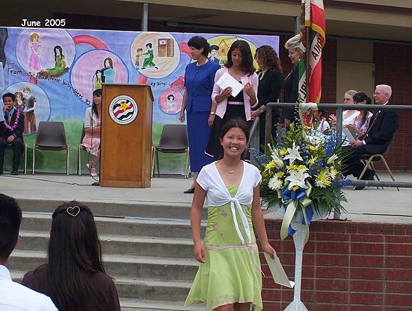 20 Scarlett Grad 2005