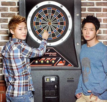 JYJ 2012 STANDING -005.jpg