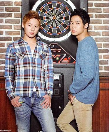 JYJ 2012 STANDING -006.jpg