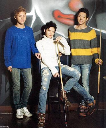 JYJ 2012 STANDING -010.jpg