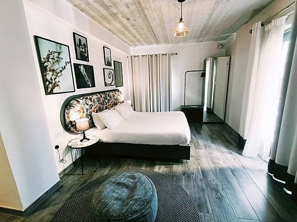 Mr.Todd Hotel-5.jpg