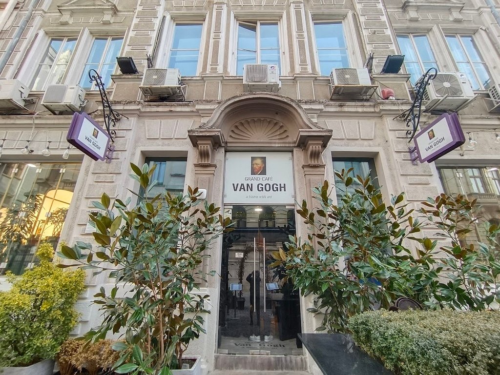 布加勒斯特Grand Cafe Van Gogh.jpg