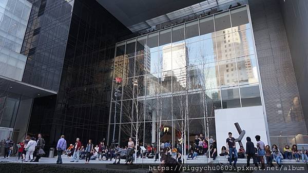 MOMA (Uniqlo FREE Friday Night)