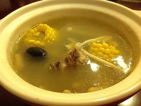 什蕈玉米排骨湯