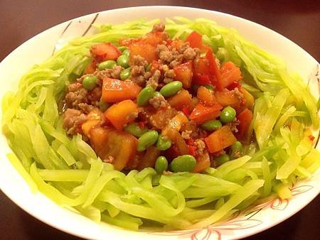 酸辣鮮茄熱拌萵苣