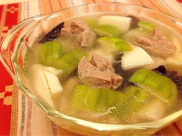 絲瓜筍片貢丸湯
