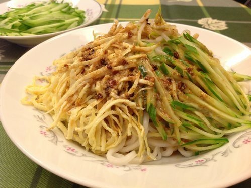 麻辣蔴醬涼麵