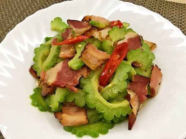 臘肉炒苦瓜