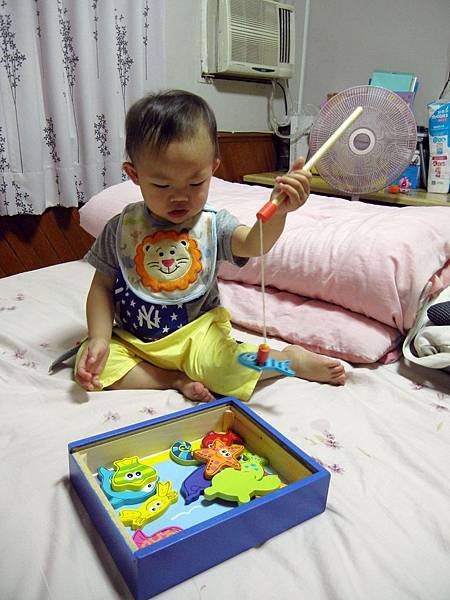 玩具 ─ 木製磁鐵釣魚