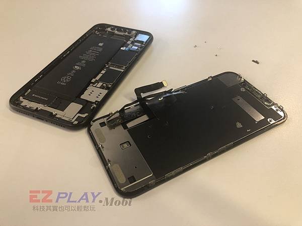 全台最大手機維修通路，IPhone XR問題，換電池 手機維