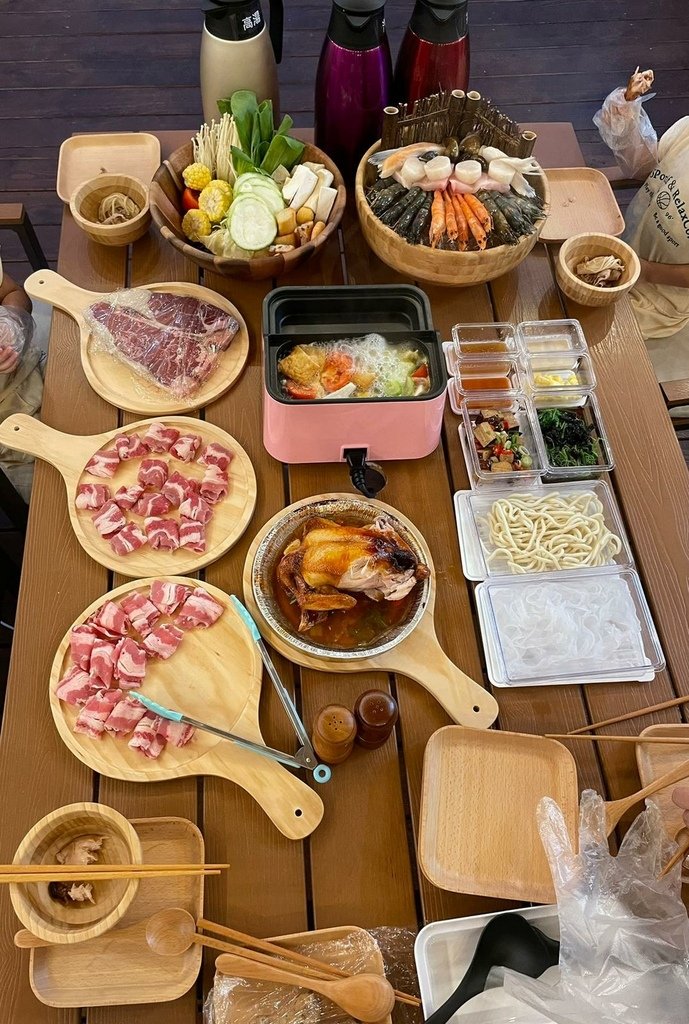 ▋桃園▋最新開幕朋趣露營車 一泊四食 開箱文!天成集團最新力