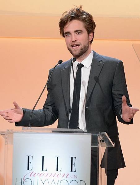 Rob出席 19th Annual ELLE Women in Hollywood Celebration-20121015 (5)