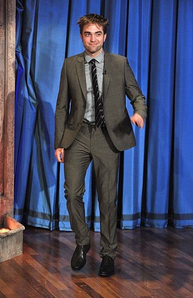 【BD2電影宣傳之旅：紐約】Rob on Jimmy Fallon-20121108 (3)