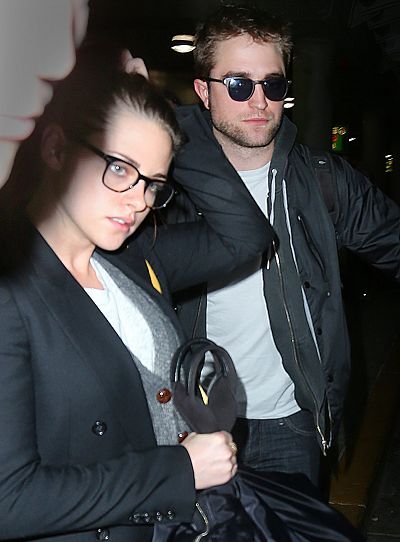 Robsten 共渡倫敦感恩節假期返回紐約-20121125 (2)