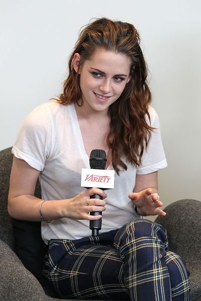 Kristen出席「Variety Awards Studio」-20121228 (3)