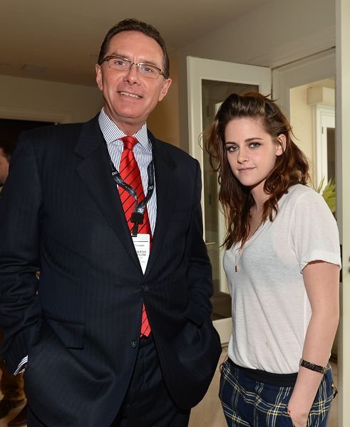 Kristen出席「Variety Awards Studio」-20121228 (12)