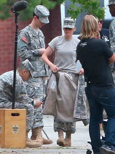 Kristen 新片《Camp X-Ray》開拍 DAY 5-20130721 (4).jpg