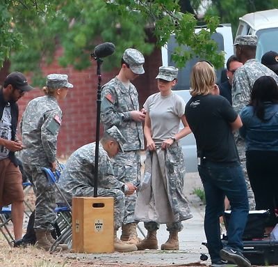 Kristen 新片《Camp X-Ray》開拍 DAY 5-20130721 (7).jpg