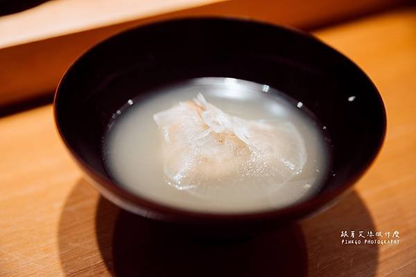 高雄美食 | 初魚鮨 鼓山店 預約制無菜單板前日本料理