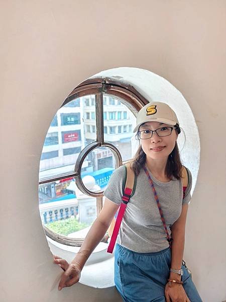 香港「尖沙嘴」走星光大道賞「維多利亞港燈光秀」、「1881商
