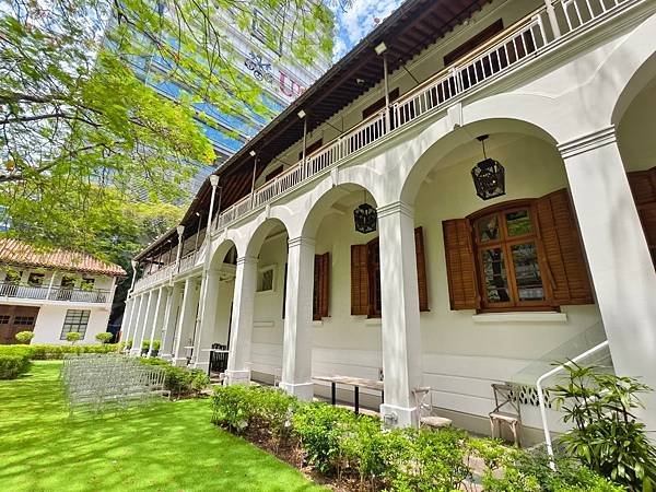 香港「尖沙嘴」走星光大道賞「維多利亞港燈光秀」、「1881商